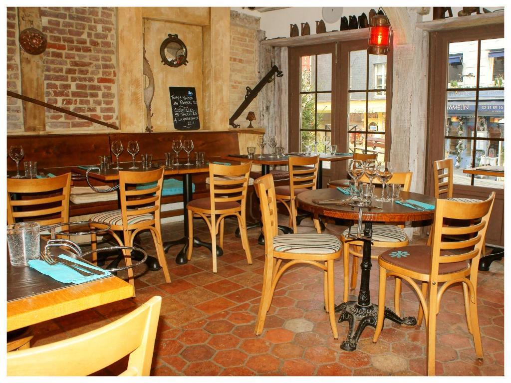 Entre Terre Et Mer Honfleur Exterior photo